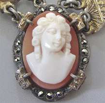 Signed by the Artist 3 frontal faced girls Carnelian Shell Marcasite (Vermeil) Silver & Gold 1915 - 1930 Necklace