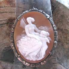 Psyche Goddess & Eros - beautiful Sardonyx shell circa 1930 Unique marcasite Silver bezel Brooch/Pendant
