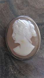Petite well hand carved Carnelian shell cameo 800 Silver/Gold brooch/pendant circa 1940
