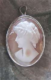 Great hand carved Goddess Ceres Carnelian shell cameo Petite Silver/Gold brooch/pendant circa 1910 - 1930