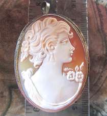 Big Italian hand carved Beauty shell from Torre dell Greco Collection Marked 800 tarnish Silver & Gold brooch/pendant circa 1960.