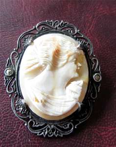 Art Deco Carnelian Shell Cameo Silver Sterling (STERLING) Brooch Filigree Bezel circa 1915.