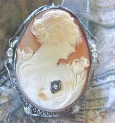 Outstandingly carved shell with Diamond circa 1920-1930 Unmarked Zinc (lost) Silver filigree Brooch/Pendant