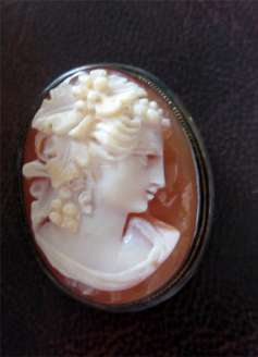 Quality Victorian High Relief Cameo Silver Sterling Brooch & Pendant Bezel circa 1880. Signed