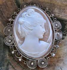 Great Art Deco Edwardian unmarked filigree Silver Brooch Well hand carved sardonyx shell circa 1915-1935. Signed