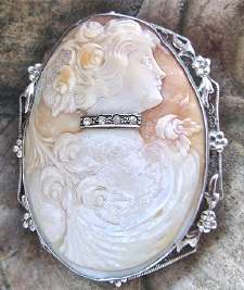 Greatly carved & adjusted Quality Edwardian shell circa 1910th Unmarked Silver with Diamond(?) neck choker filigree Brooch