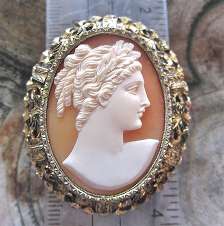 Great filigree Vermeil 800 Silver Cameo Brooch circa 1910 Museum Quality carved shell, signed by the Artist