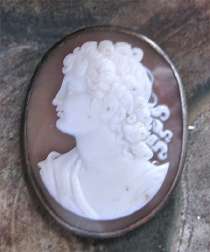 Museum quality carved Sardonyx shell - profile of Antinoy from 1910th Set in unmarked 800 Silver Vermeil (gold is lost) brooch.