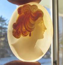 Master piace circa 1960 shell carved image of Red Head Beauty Silver color clasp & pin from Torre dell Greco, Italy.