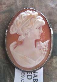 Hand carved & adjusted Carnelian shell from the 1930-1950 800 marked Silver/Gold brooch/pendant.