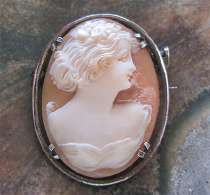 Museum Quality carving signed shell Profile 1910-1930 Ostby & Barton Silver/Gold with patina Brooch/Pendant