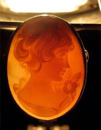Elizabeth Taylor Shell Cameo Pendant Pin w/ The Story Necklace 800 Vermeil Silver Signed by Artist