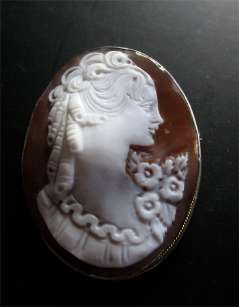 Big Sterling Silver ( marked) Sardonyx Shell Carved Cameo Brooch Pendent Marquisette, with the gold rope around
