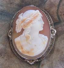 Museum Quality hand carved multicolored shell Classic Beauty Marked Sterling Silver/Gold washed Brooch from 1910-1930