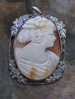 Great Carved/signed shell circa 1930th Patina Silver/Gold Filigree pendant