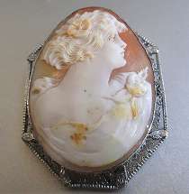 Museum Quality hand carved/signed Post Edwardian Beauty Silver/White Gold(?) filigree Brooch/Pendant circa 1920th