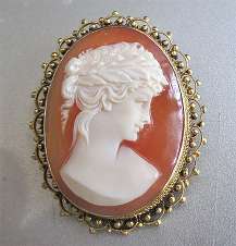 Greatly hand Carved/Signed shell 1925-1945 Beauty with wreath. Hallmarked Sterling 800 Silver/Gold Vermeil Brooch/Pendant.
