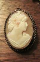 Hand carved Portrait of poetess Tania Thulina Silver vermeil brooch/pendant circa 1930th.