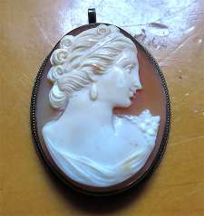 Hallmarked 900 Silver/Gold with patina Pendant High quality hand carved/signed shell circa 1930.