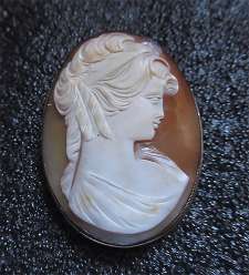Huge Italian Beauty Brooch/Pendant Cameo circa 1960th. Well hand carved/signed shell in hallmarked 800 Silver.
