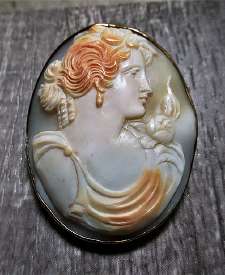 Museum piece circa 1910-1930 carved shell - Red Head Beauty Gold(?)/GP Silver Big Brosh/Pendant from Italian Collection.