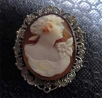 Great quality filigree Vermeil Silver Cameo Brooch circa 1920th Best carved/signed Multicolored high relief shell.