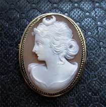 Best Quality hand carved Diana Goddess of Youth & Hunting shell 800 Silver/Gold Plated Brooch/Pendant circa 1910th - 1930th