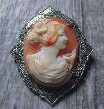 Best Quality hand carved/signed Beauty Multicolored shell 800 Etched Art Deco Silver Brooch circa 1920th - 1930th