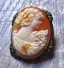 Post Edwardian Best Quality Silver/Vermeil Gold Brooch. Hand carved/signed by Artist shell 1920th - 1930th.