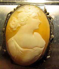 Hand Carved Antique Circa 1915 Carnelian Shell Cameo Brooch